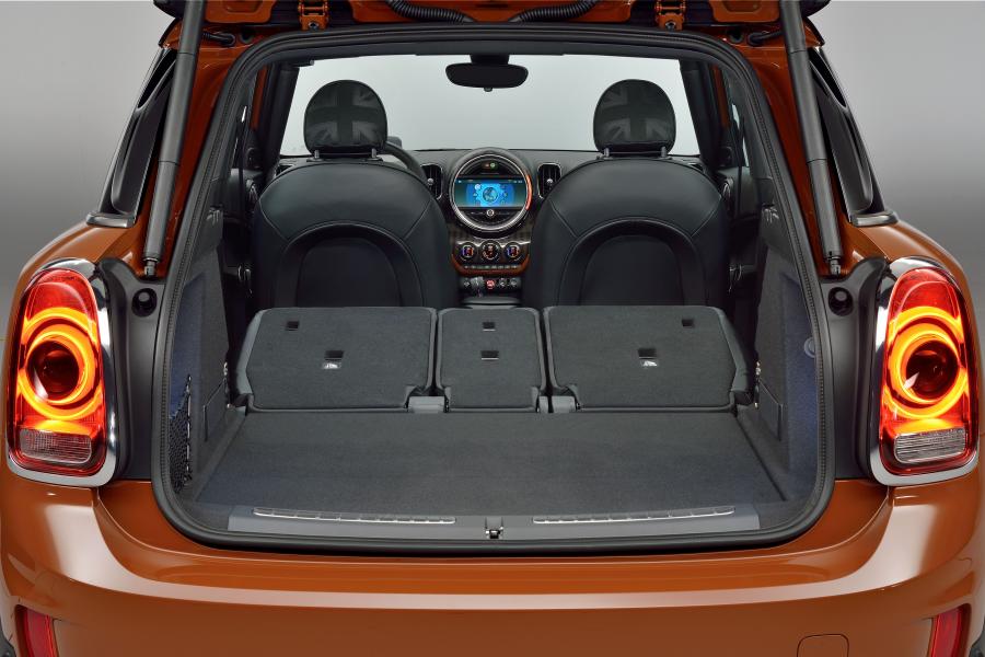 Багажник Mini Cooper S Countryman ALL4 2017 года  (WW) (фото 93 из 138)